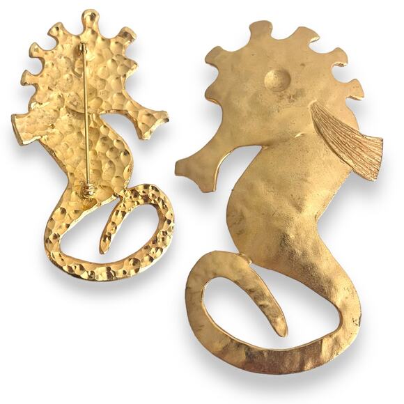 Vintage Gold Seahorse Pin Brooch Large Oversized Metal Nautical Statement Glam - Picture 1 of 4